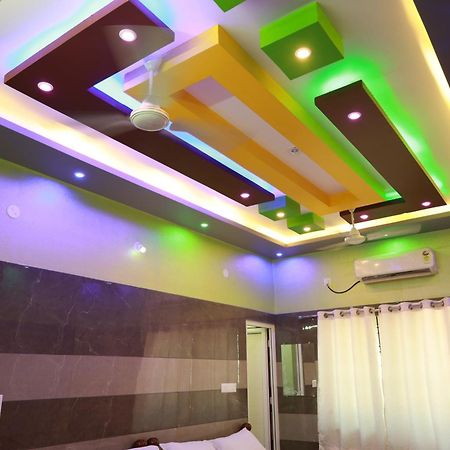 Rv Residency Hotel Wodapatti Buitenkant foto