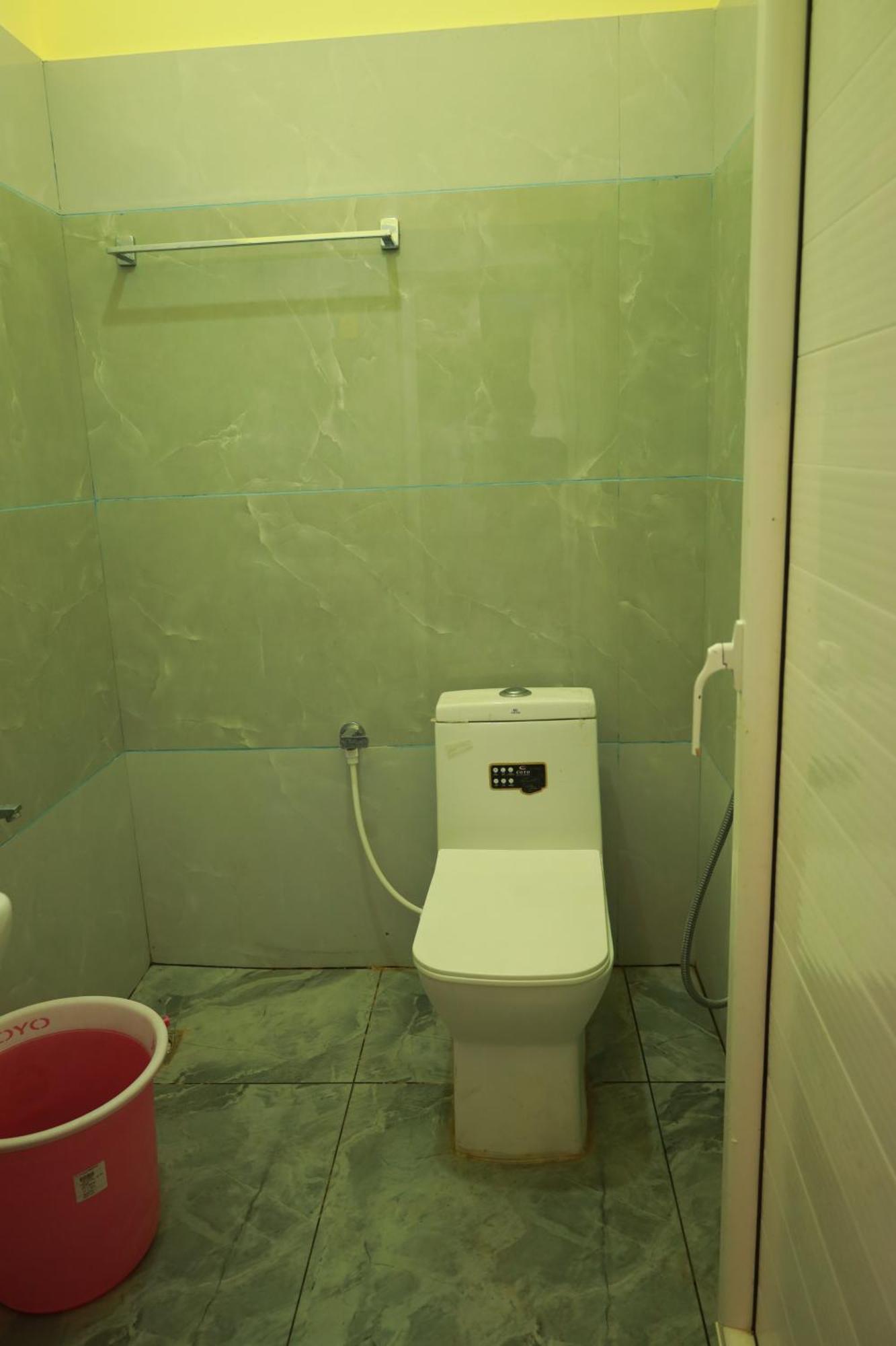 Rv Residency Hotel Wodapatti Buitenkant foto