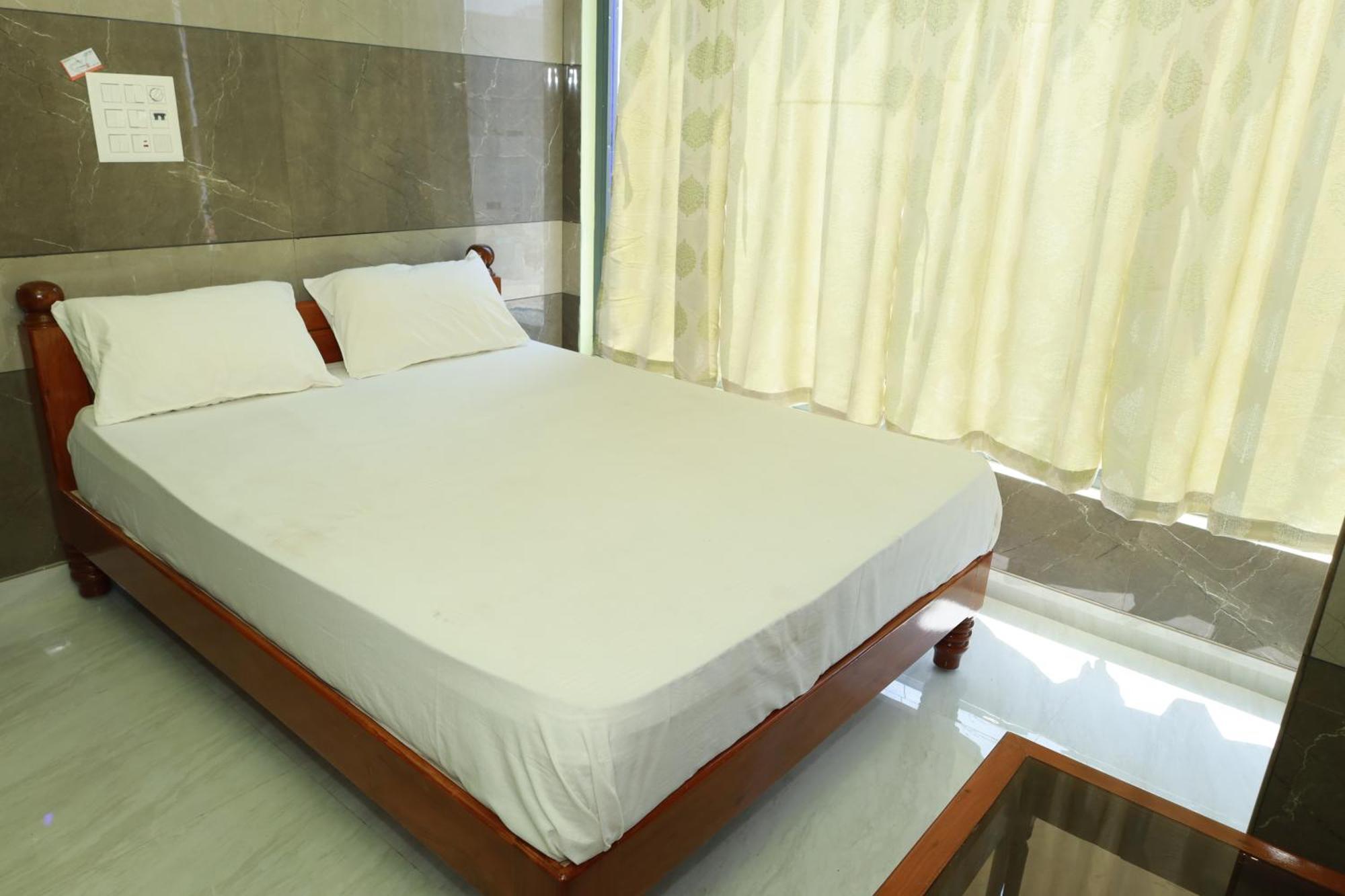 Rv Residency Hotel Wodapatti Buitenkant foto