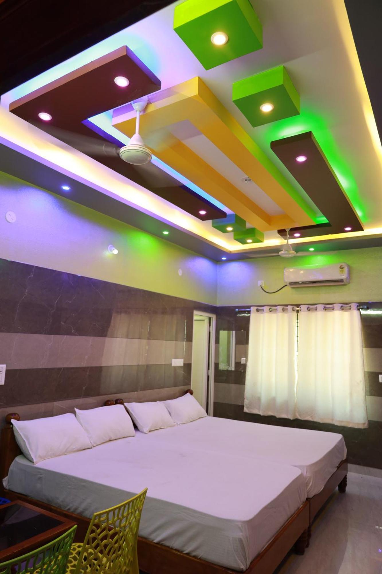 Rv Residency Hotel Wodapatti Buitenkant foto
