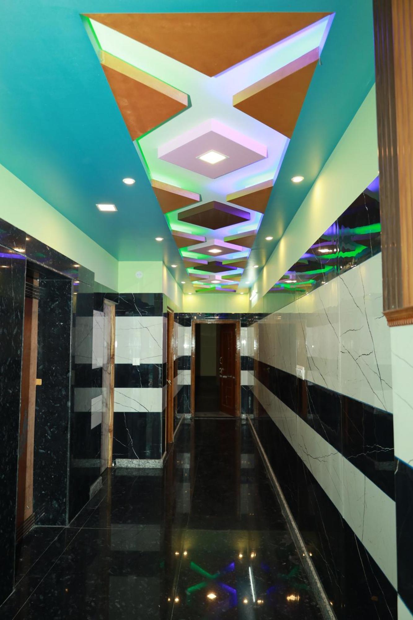 Rv Residency Hotel Wodapatti Buitenkant foto