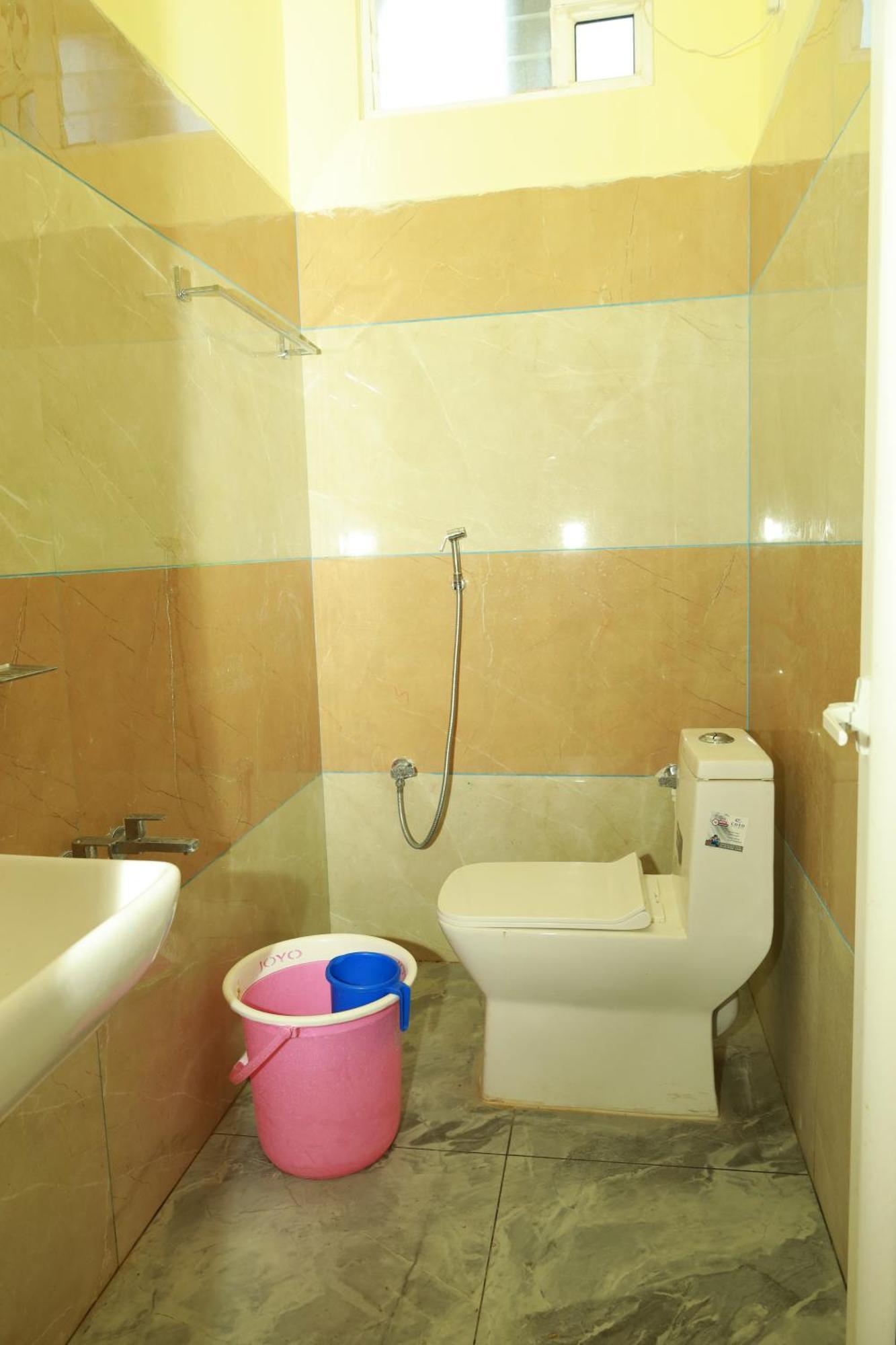 Rv Residency Hotel Wodapatti Buitenkant foto